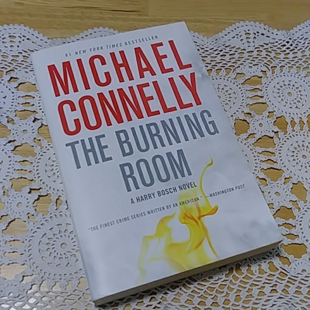 Book Sale! 3 for $10!! Murder Mystery - The burning room, Connelly